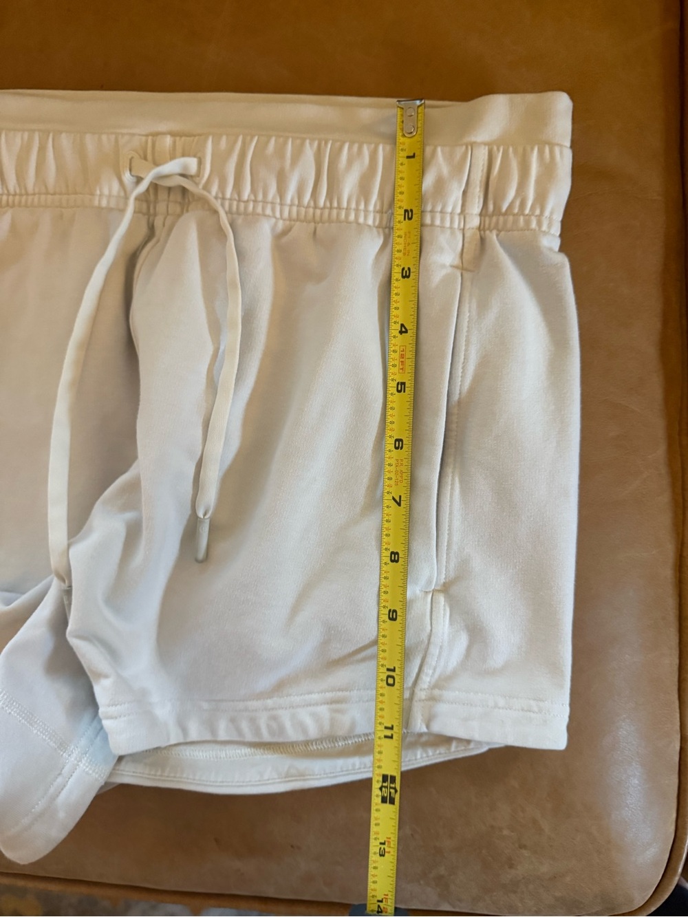 Lululemon Inner Glow High-Rise Short 3" Off-White Bone Cream Size 6 Small - Picture 6 of 7